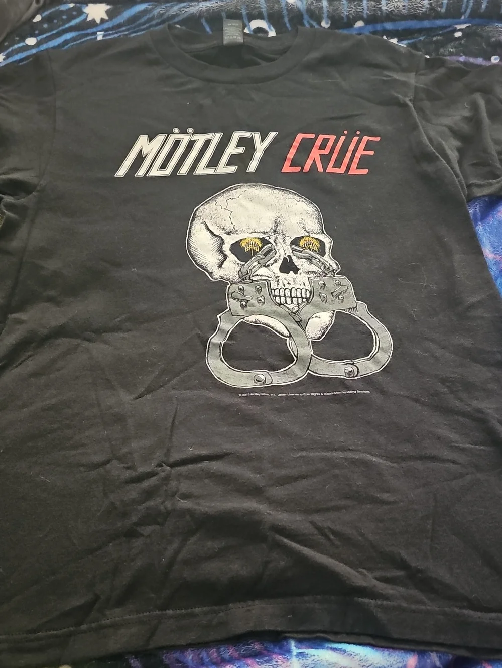 Tultex Black Mötley Crüe Skull Graphic Tee with Red Logo